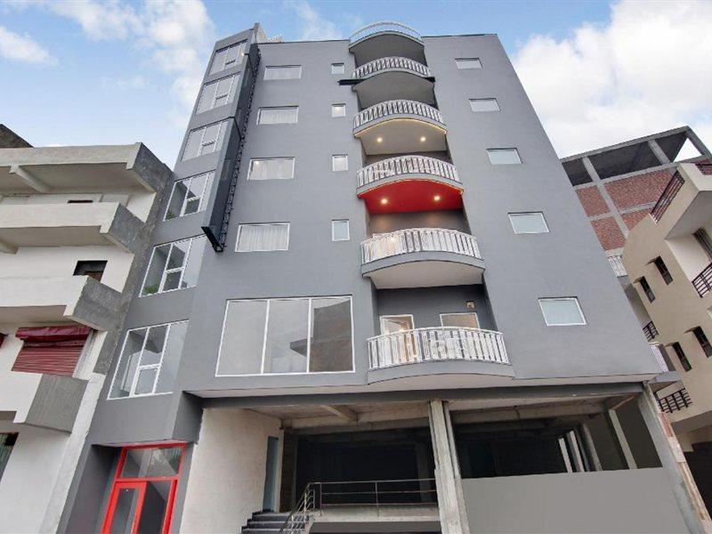Townhouse Sector 49 Near Logix City Centre Noida Luaran gambar