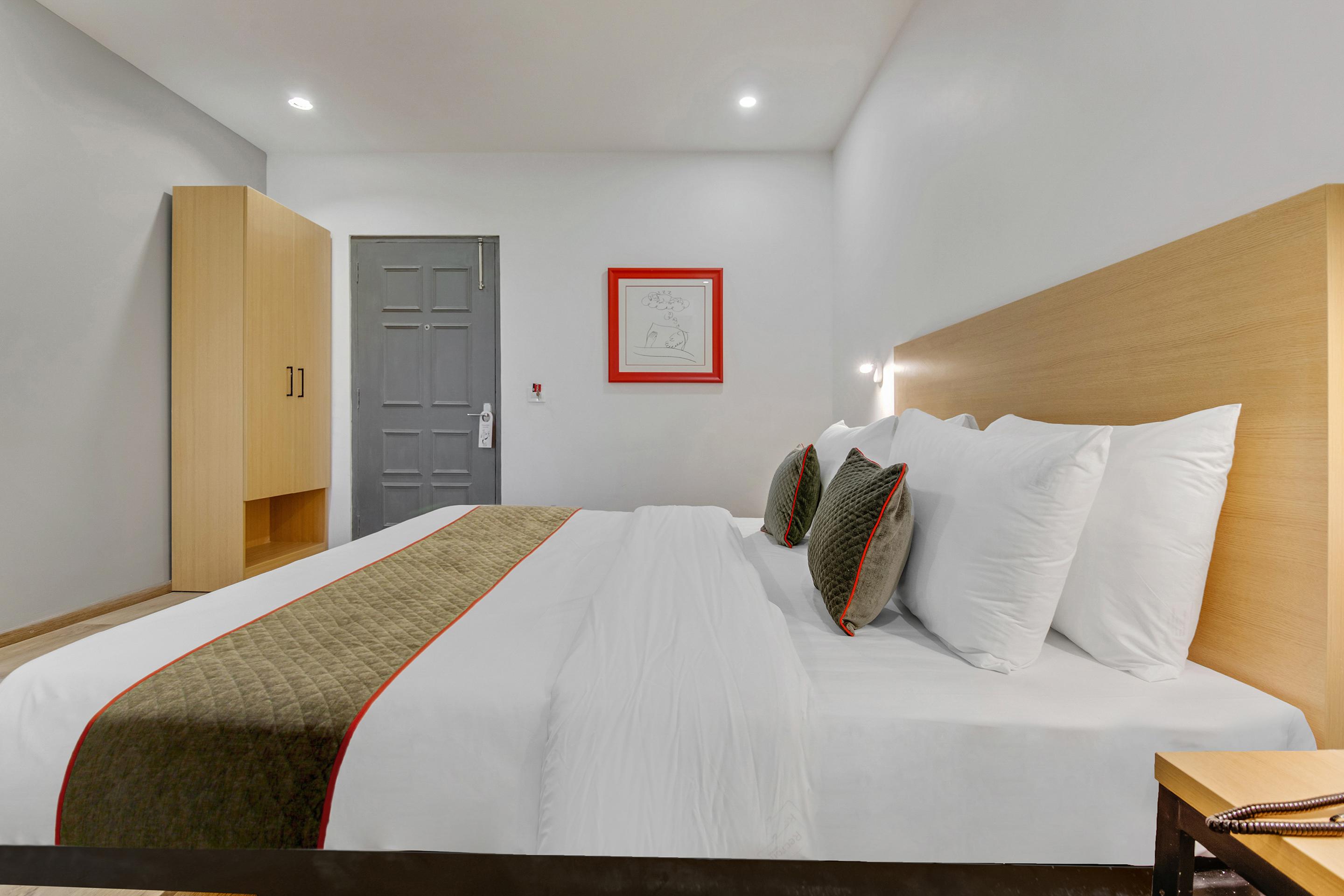 Townhouse Sector 49 Near Logix City Centre Noida Luaran gambar