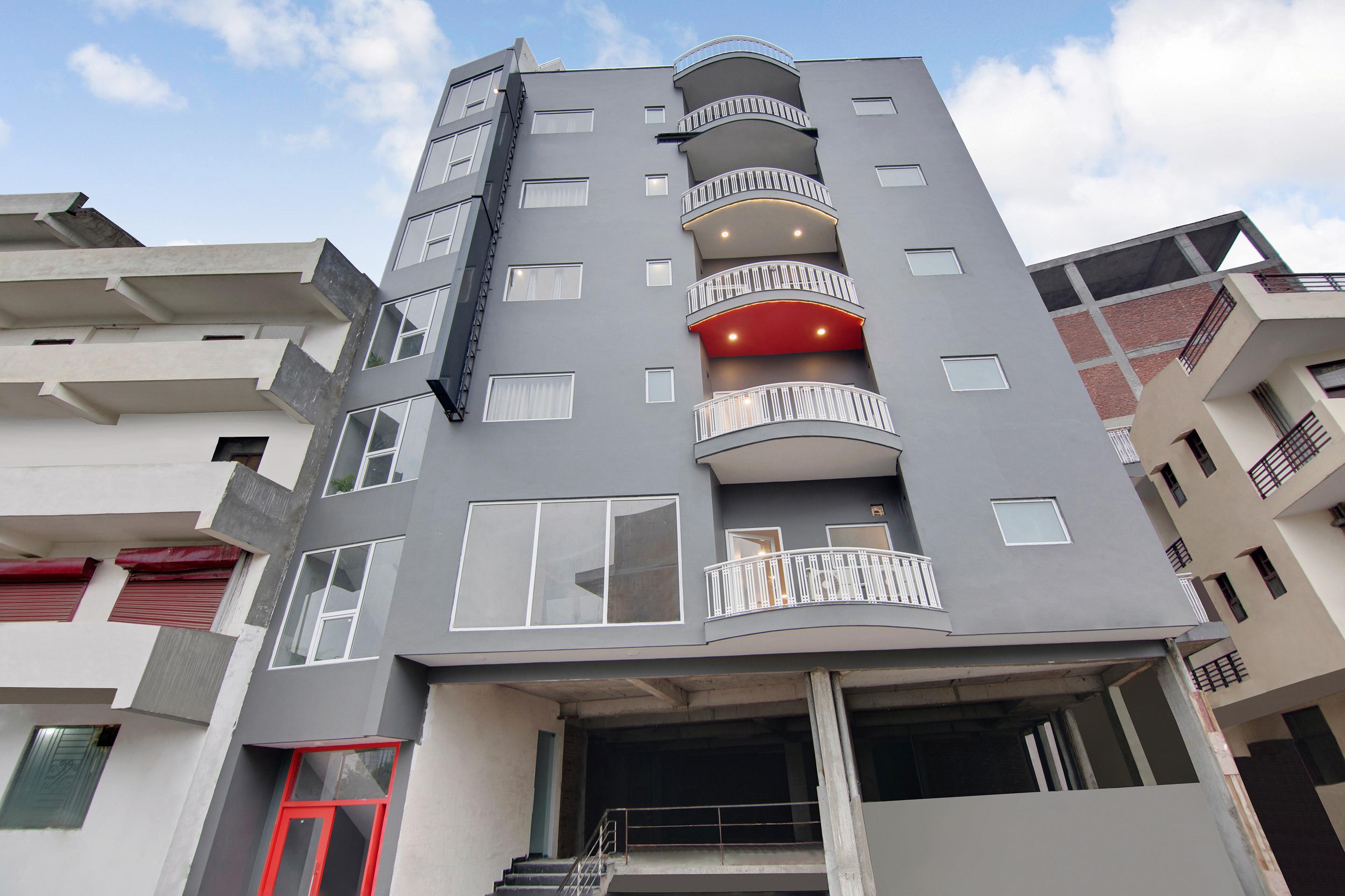 Townhouse Sector 49 Near Logix City Centre Noida Luaran gambar