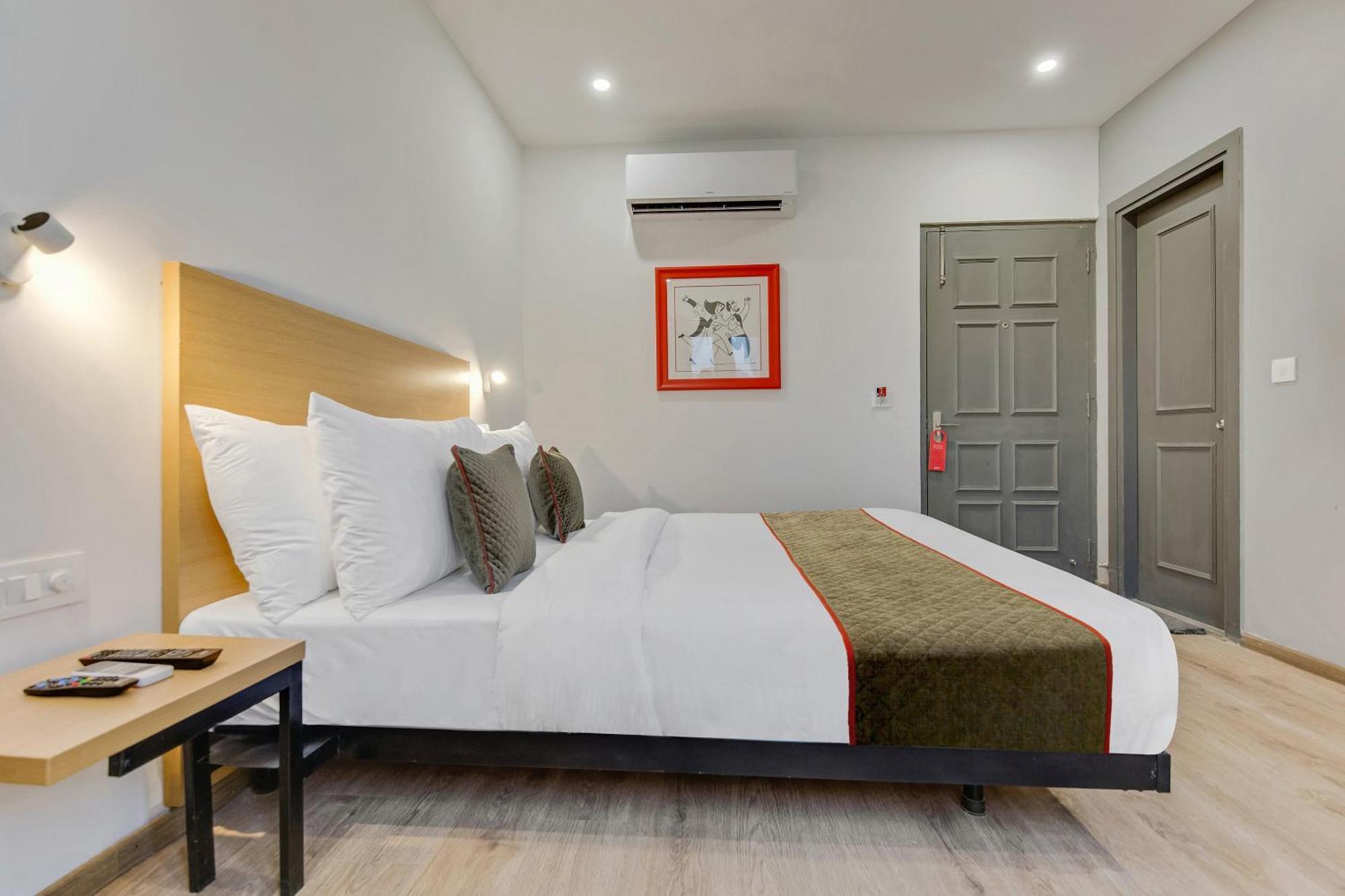 Townhouse Sector 49 Near Logix City Centre Noida Luaran gambar