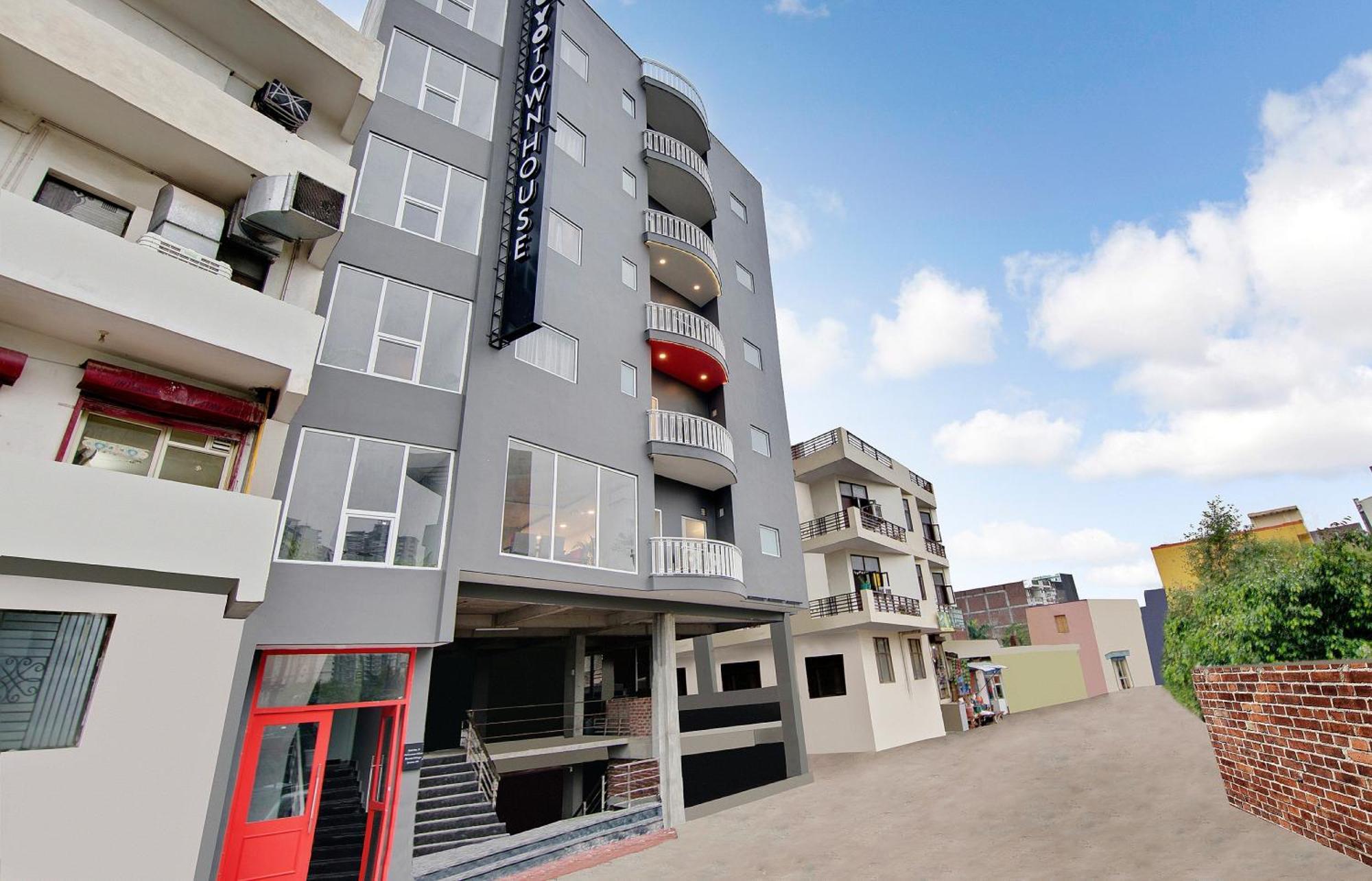 Townhouse Sector 49 Near Logix City Centre Noida Luaran gambar