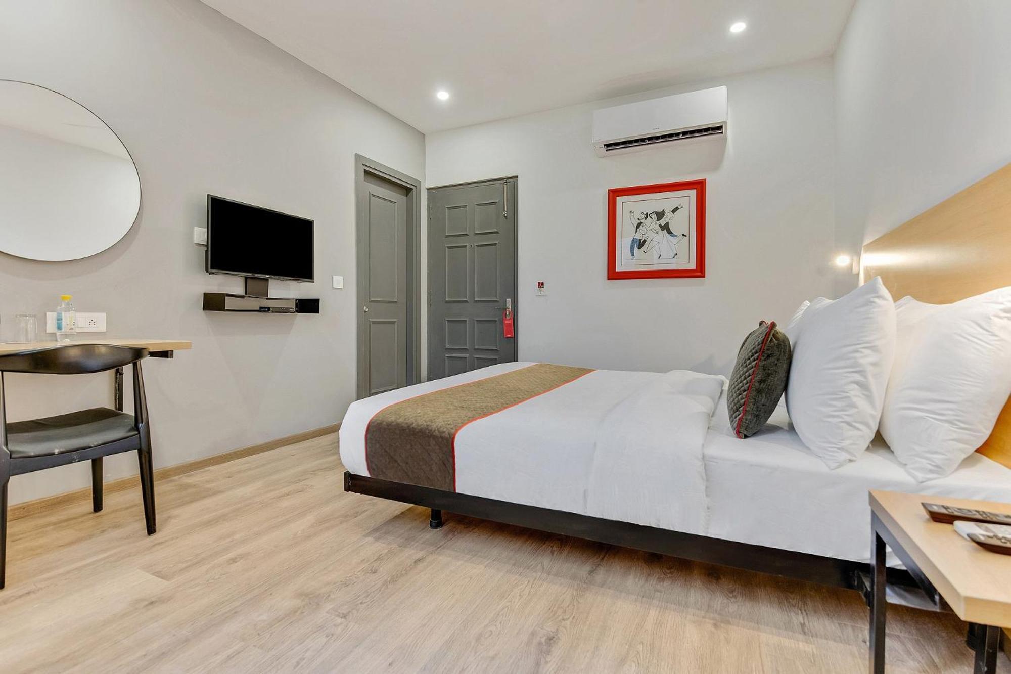 Townhouse Sector 49 Near Logix City Centre Noida Luaran gambar